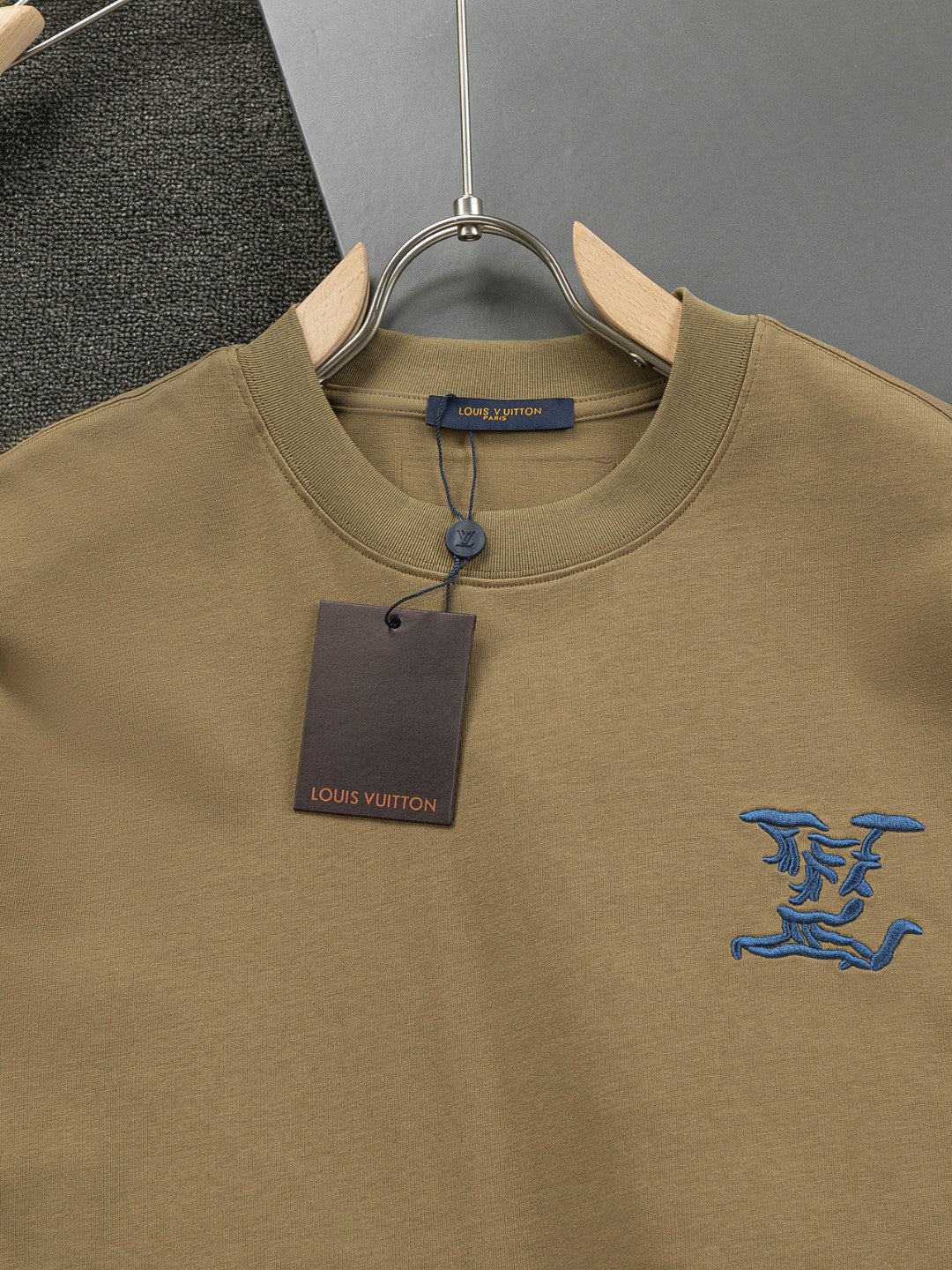 LuxluxHouse Best Quality Clothes T-shirt Louis Vuitton