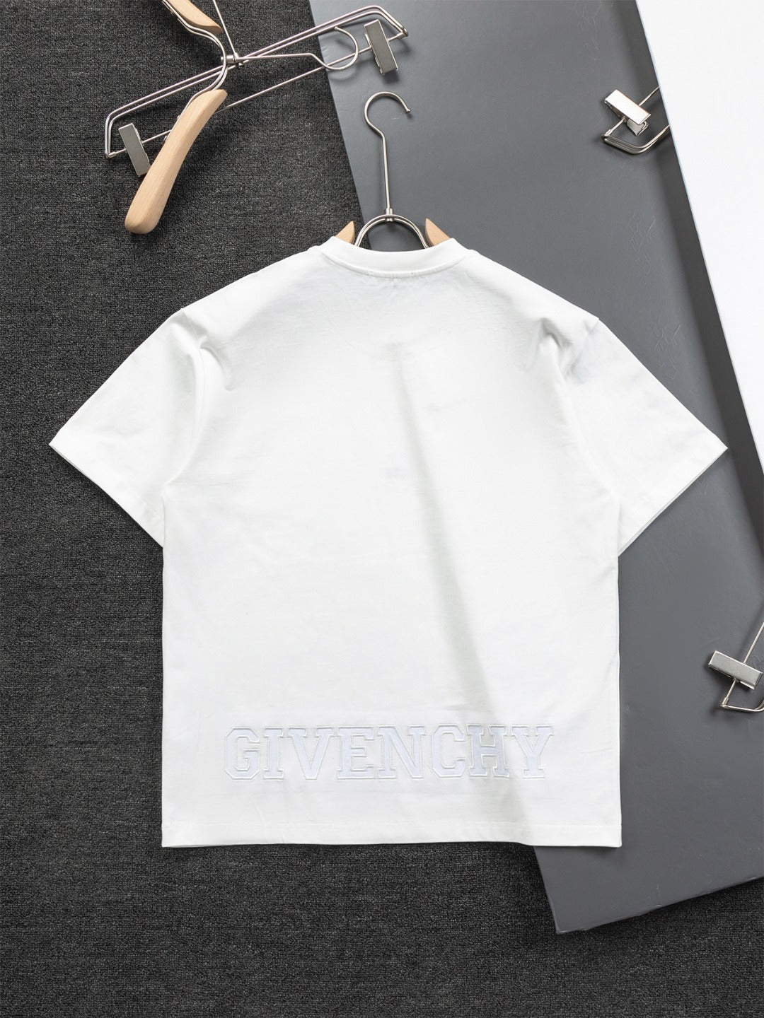 LuxluxHouse Best Quality Clothes Givenchy T-shirt