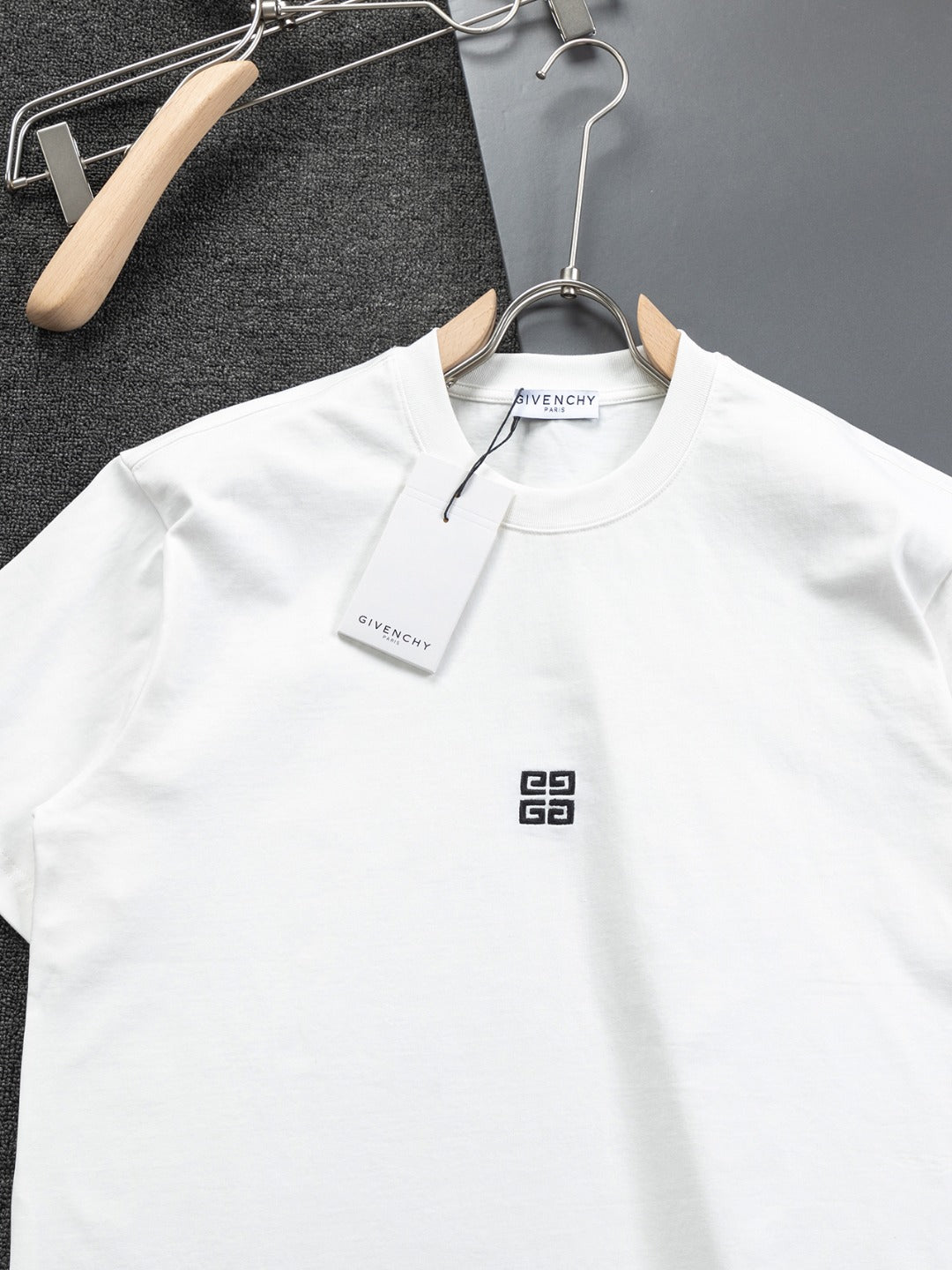 LuxluxHouse Best Quality Clothes Givenchy T-shirt
