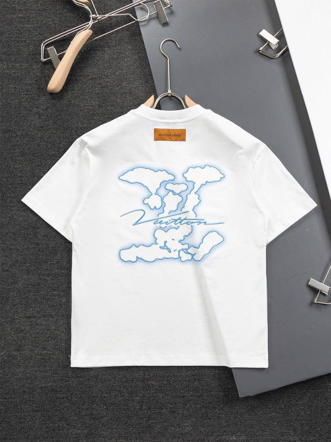 LuxluxHouse Best Quality Clothes T-shirt Louis Vuitton