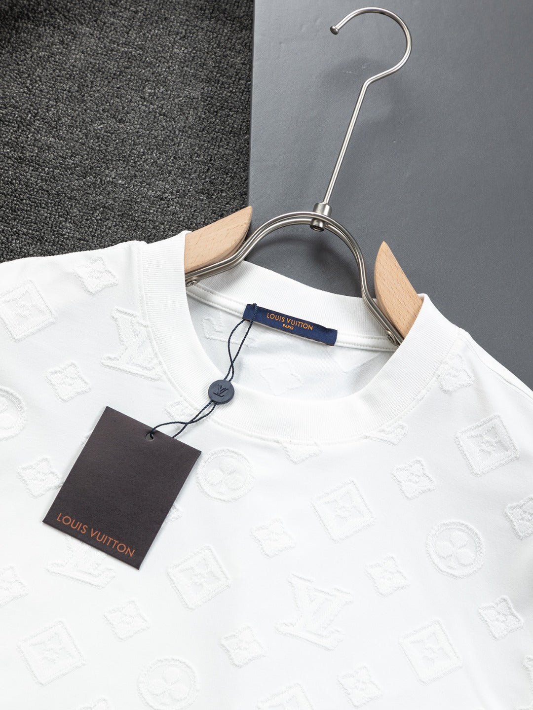 LuxluxHouse Best Quality Clothes T-shirt Louis Vuitton