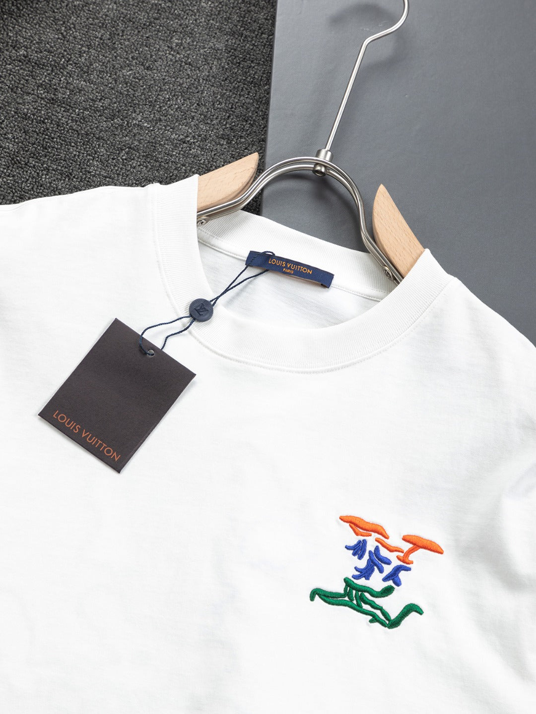 LuxluxHouse Best Quality Clothes T-shirt Louis Vuitton