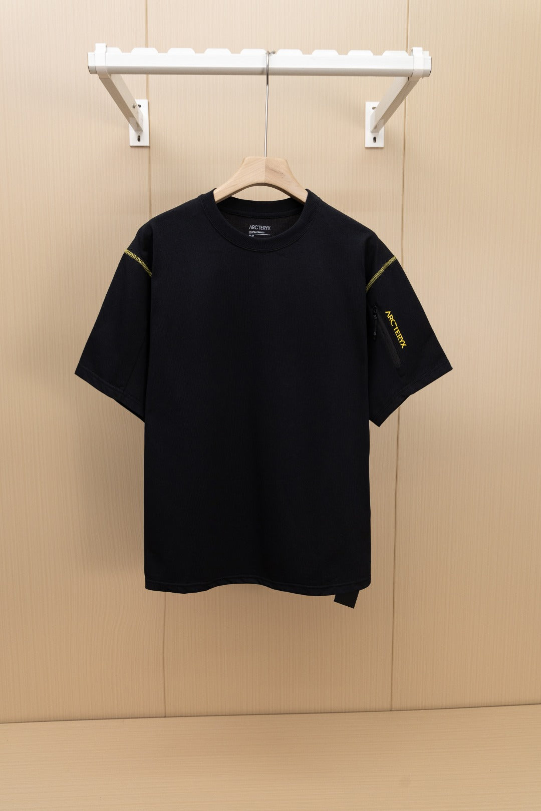 LuxluxHouse Best Quality Clothes T-shirt Arcteryx