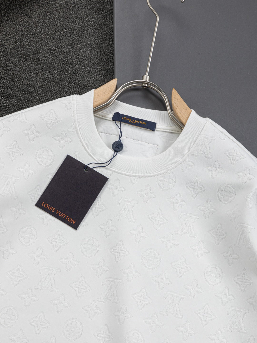 LuxluxHouse Best Quality Clothes T-shirt Louis Vuitton