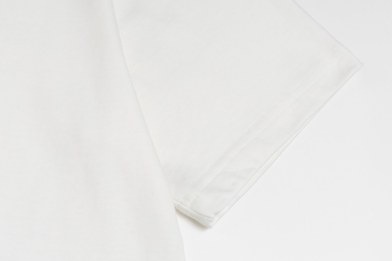 LuxluxHouse Best Quality Clothes T-shirt Chanel & Maison Margiela