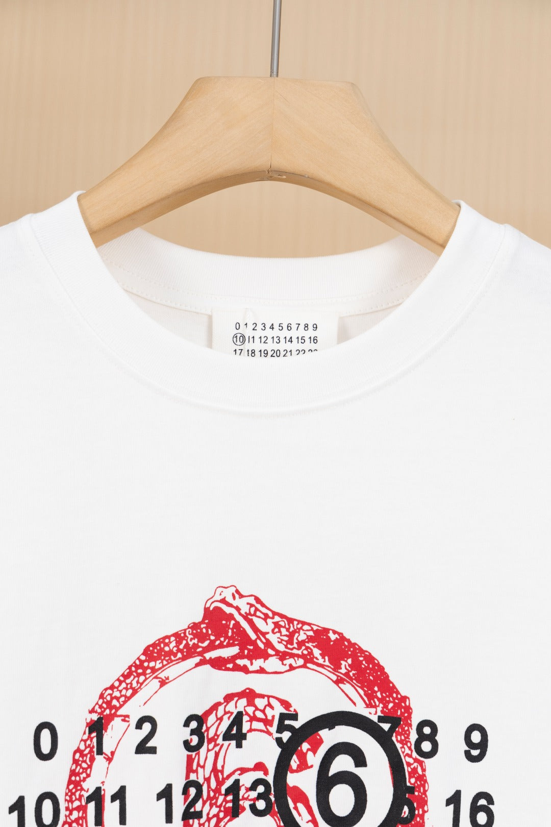LuxluxHouse Best Quality Clothes T-shirt Chanel & Maison Margiela