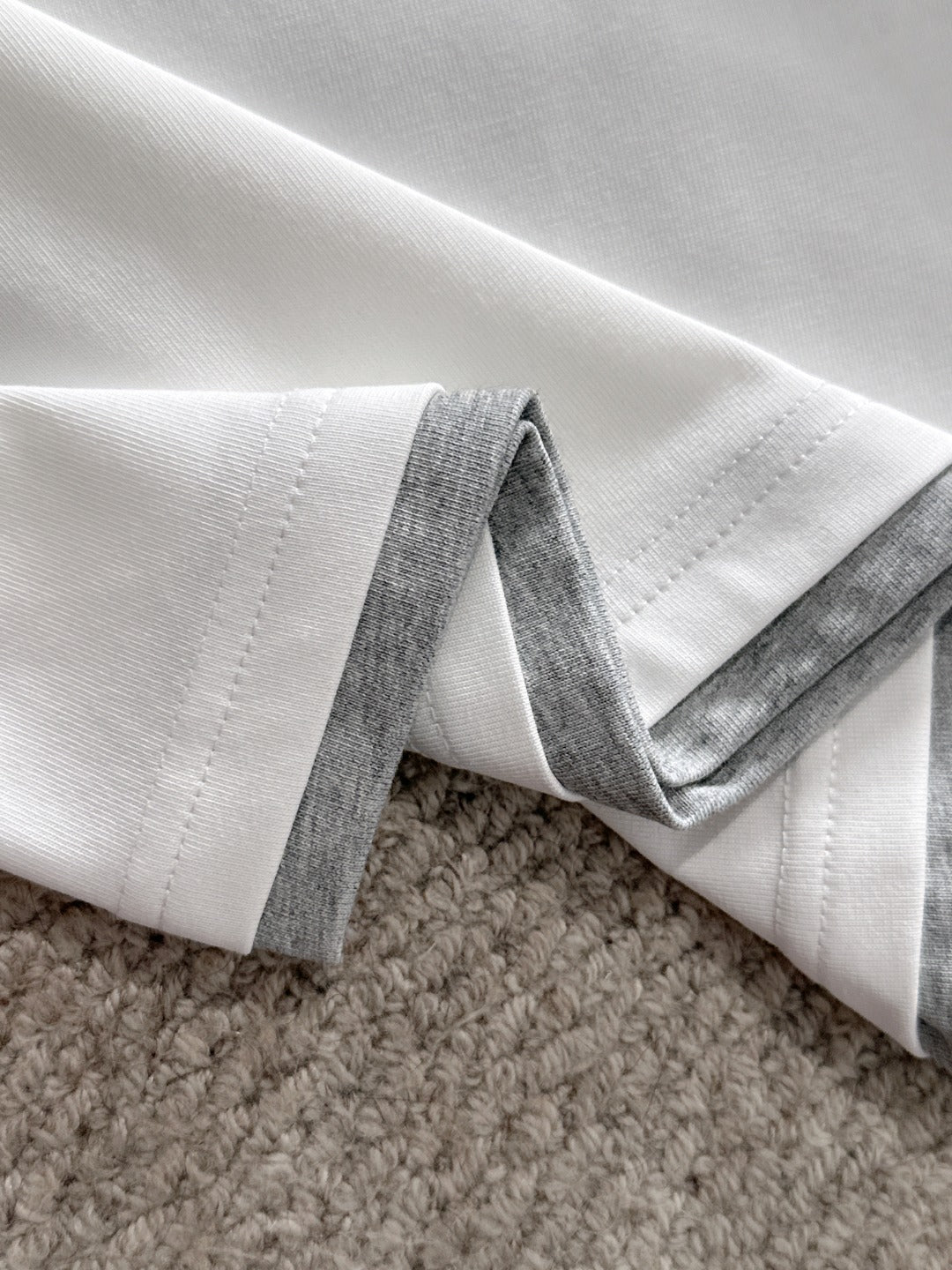 LuxluxHouse Best Quality Clothes T-shirt Prada