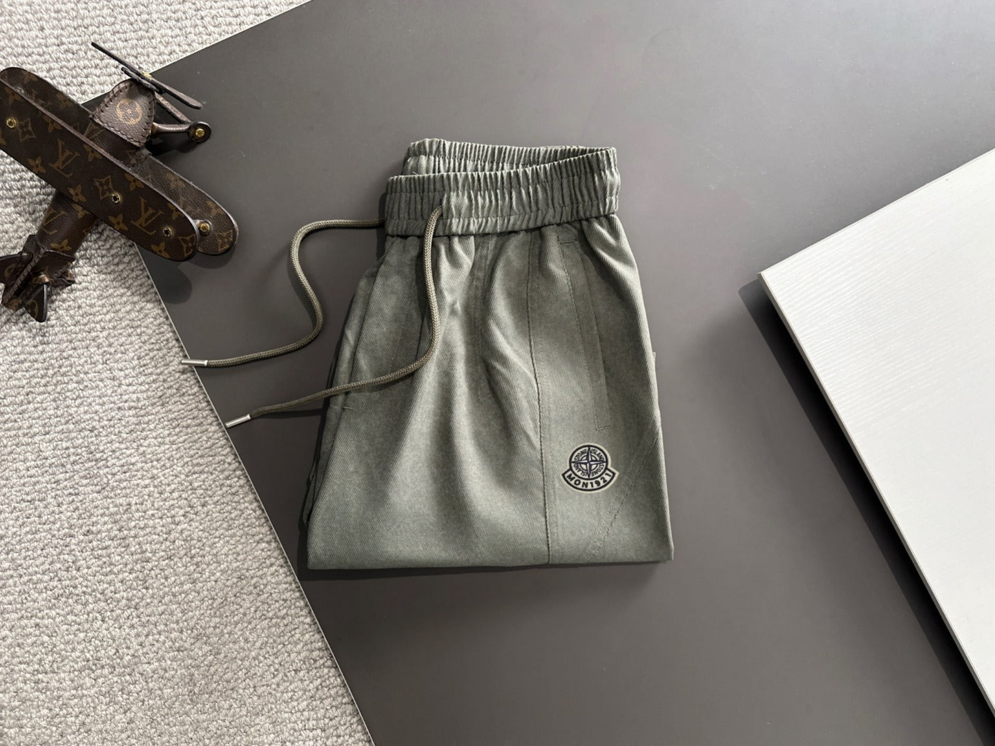 LuxluxHouse Best Quality Clothes Pants Moncler