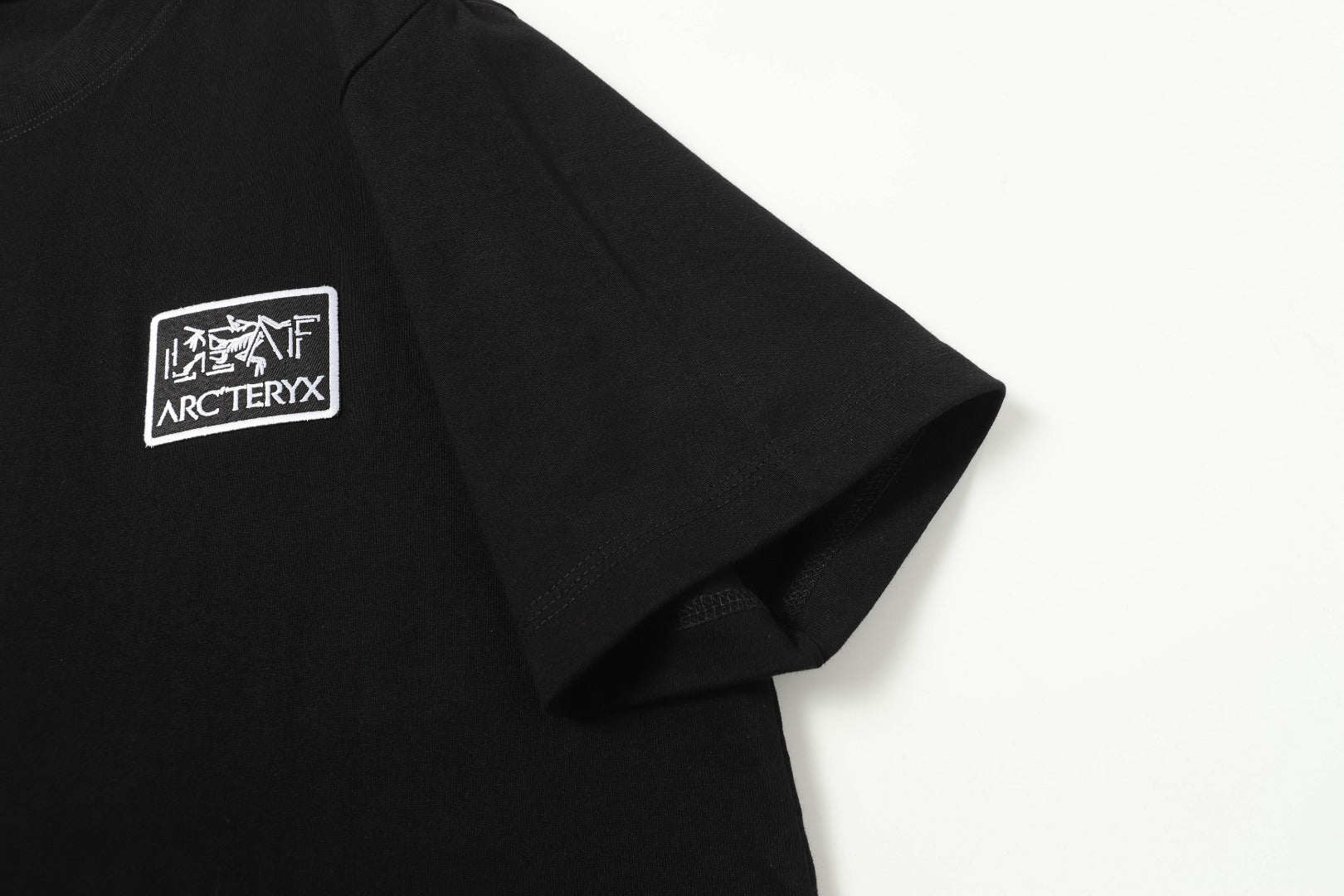 LuxluxHouse Best Quality Clothes T-shirt Arcteryx