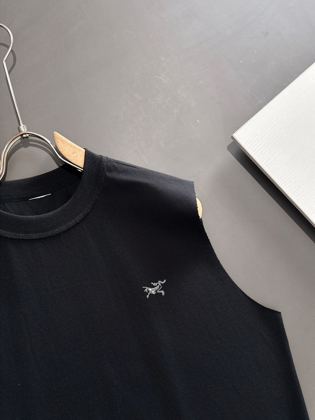 LuxluxHouse Best Quality Clothes T-shirt Arcteryx