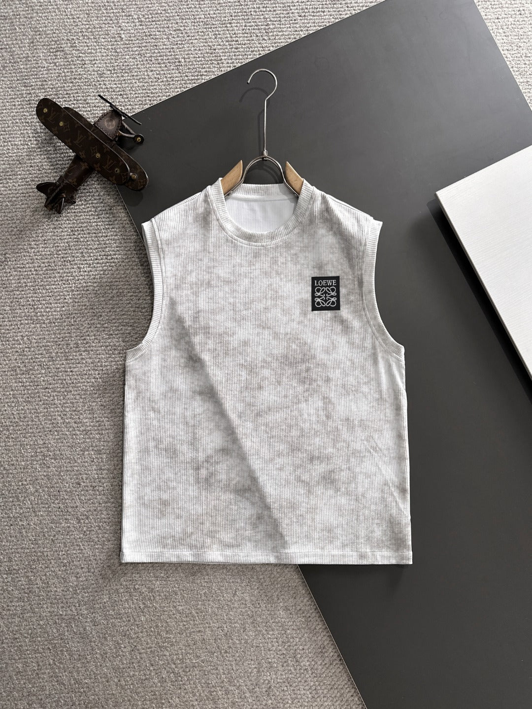LuxluxHouse Best Quality Clothes T-shirt Loewe