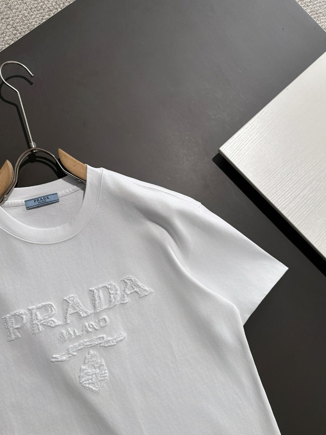LuxluxHouse Best Quality Clothes T-shirt Prada