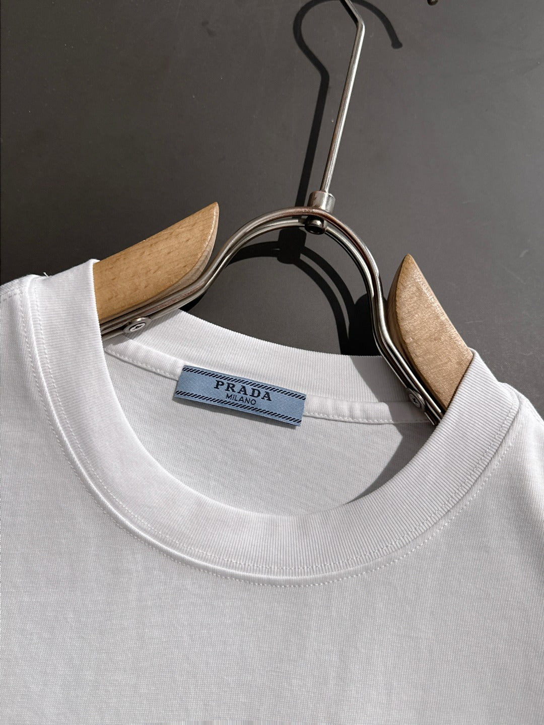 LuxluxHouse Best Quality Clothes T-shirt Prada