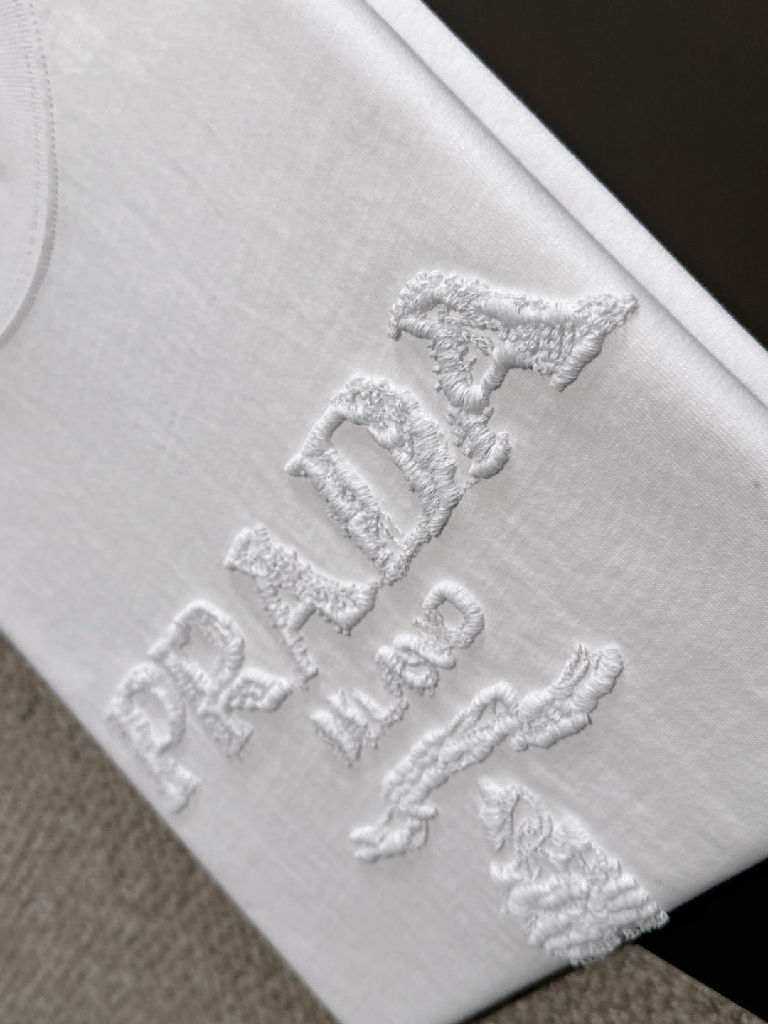 LuxluxHouse Best Quality Clothes T-shirt Prada