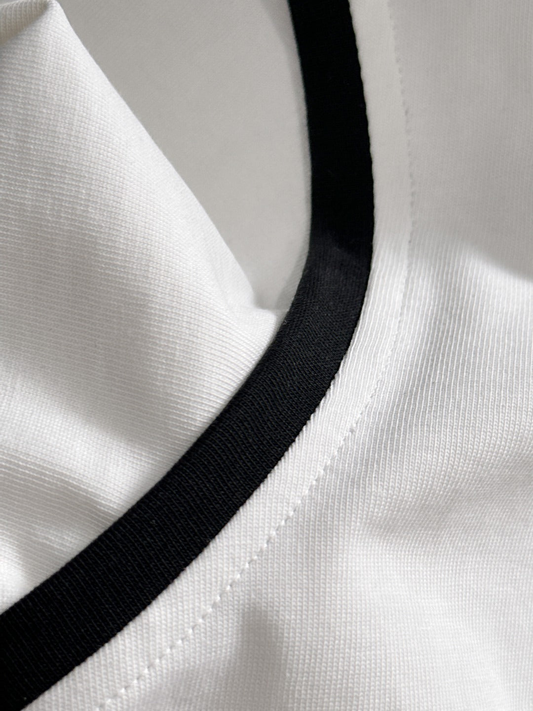 LuxluxHouse Best Quality Clothes T-shirt Loewe