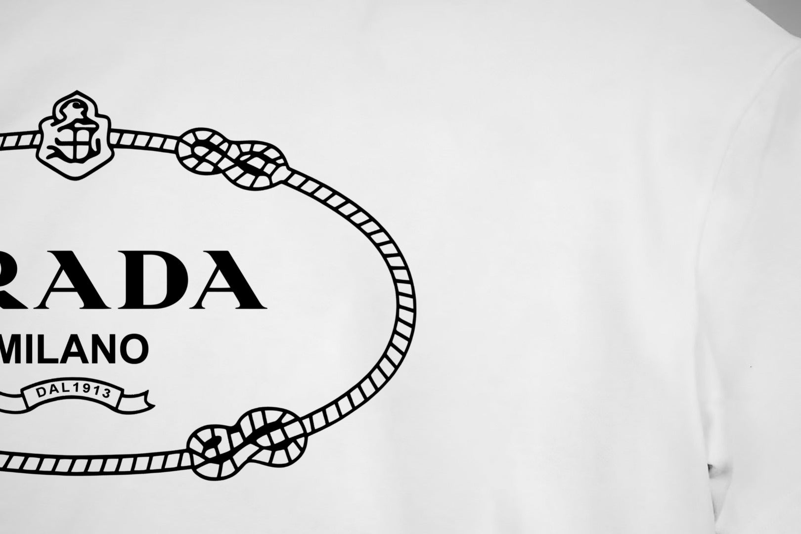 LuxluxHouse Best Quality Clothes T-shirt Prada