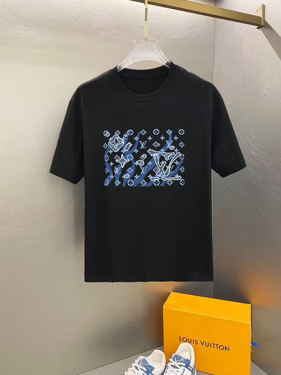 LuxluxHouse Best Quality Clothes T-shirt Louis Vuitton