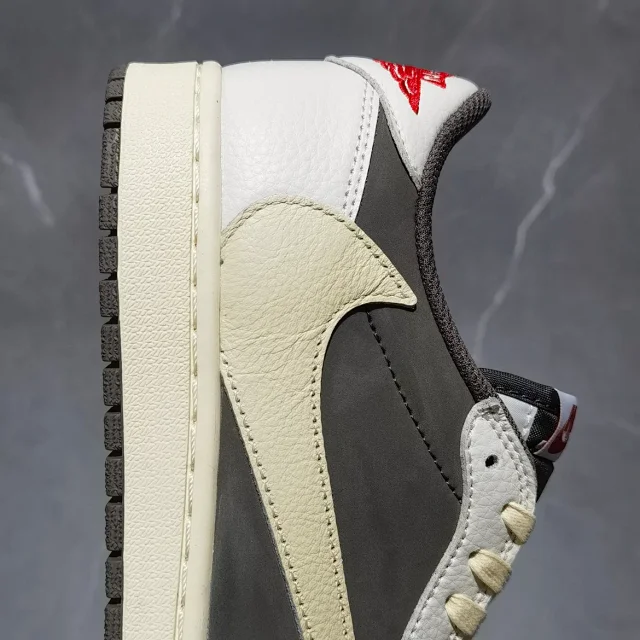 XC Batch-Air Jordan 1  × Travis Scott “Reverse Mocha”